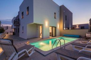 Family friendly apartments with a swimming pool Vir - 18522